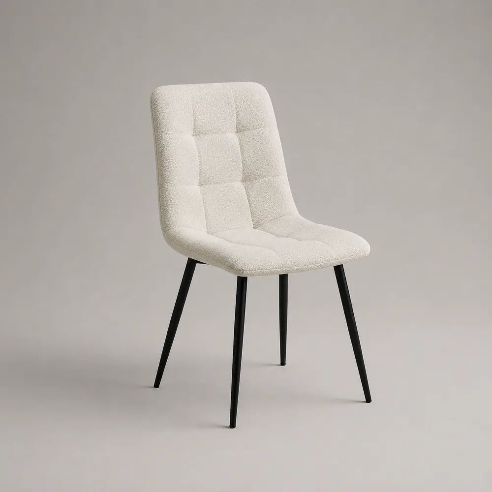 Sedia da pranzo imbottita in bouclé di poliestere avorio con gambe in acciaio nero, 49 x 56 x 84 cm