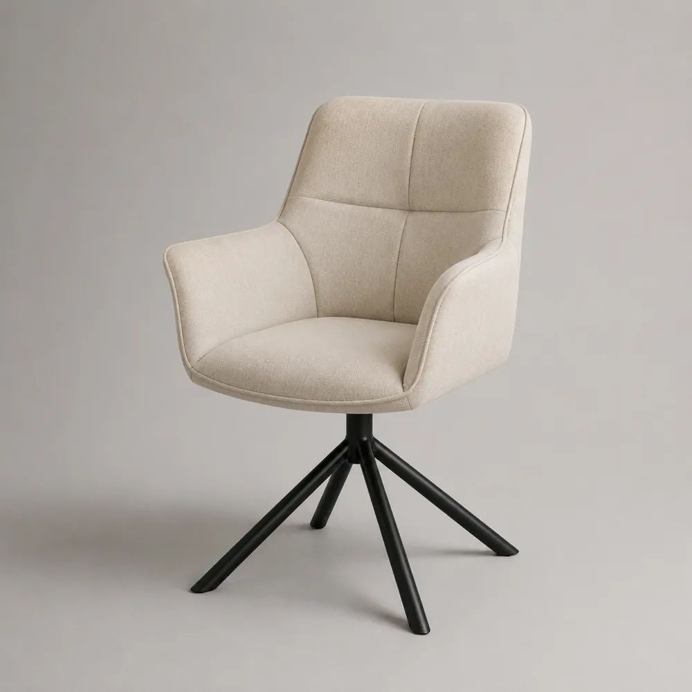 Sedia da pranzo girevole imbottita in tessuto beige con braccioli e base in acciaio nero, 62 × 64 × 88 cm