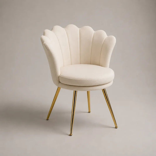 Sedia da pranzo imbottita a conchiglia in velluto di poliestere avorio con gambe in acciaio dorato, 65 × 62 × 80 cm